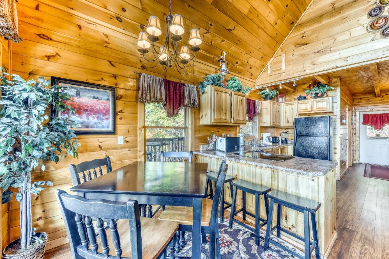 Harrisons Hideout Villa Pigeon Forge Bagian luar foto